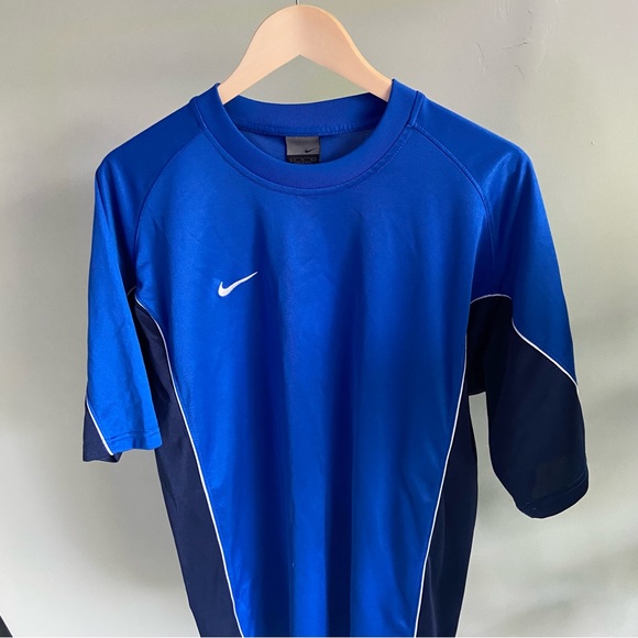 MENS NIKE SHIRT, Size XL - Picture 3 of 7